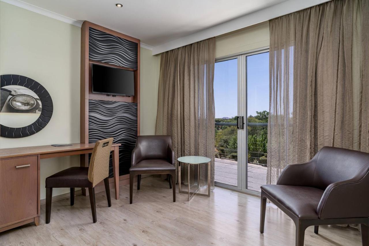 Protea Hotel By Marriott Upington Esterno foto