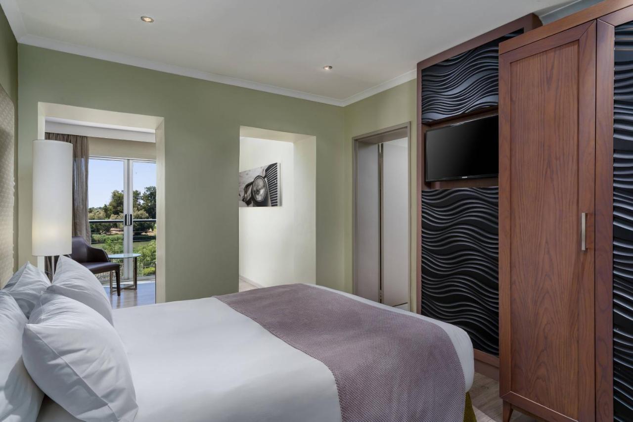 Protea Hotel By Marriott Upington Esterno foto