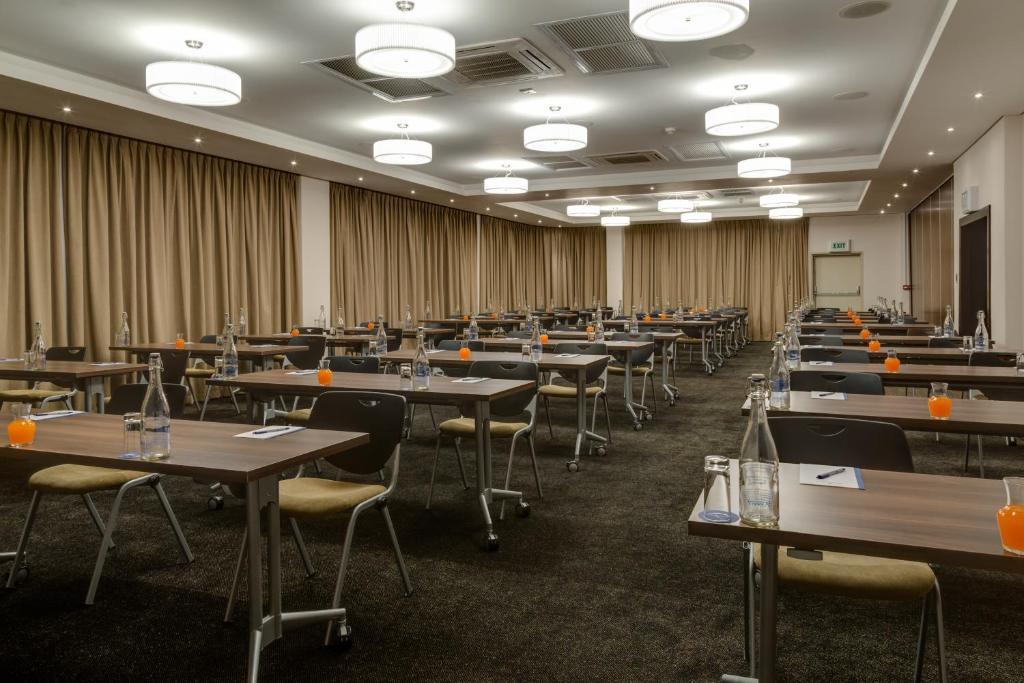 Protea Hotel By Marriott Upington Esterno foto