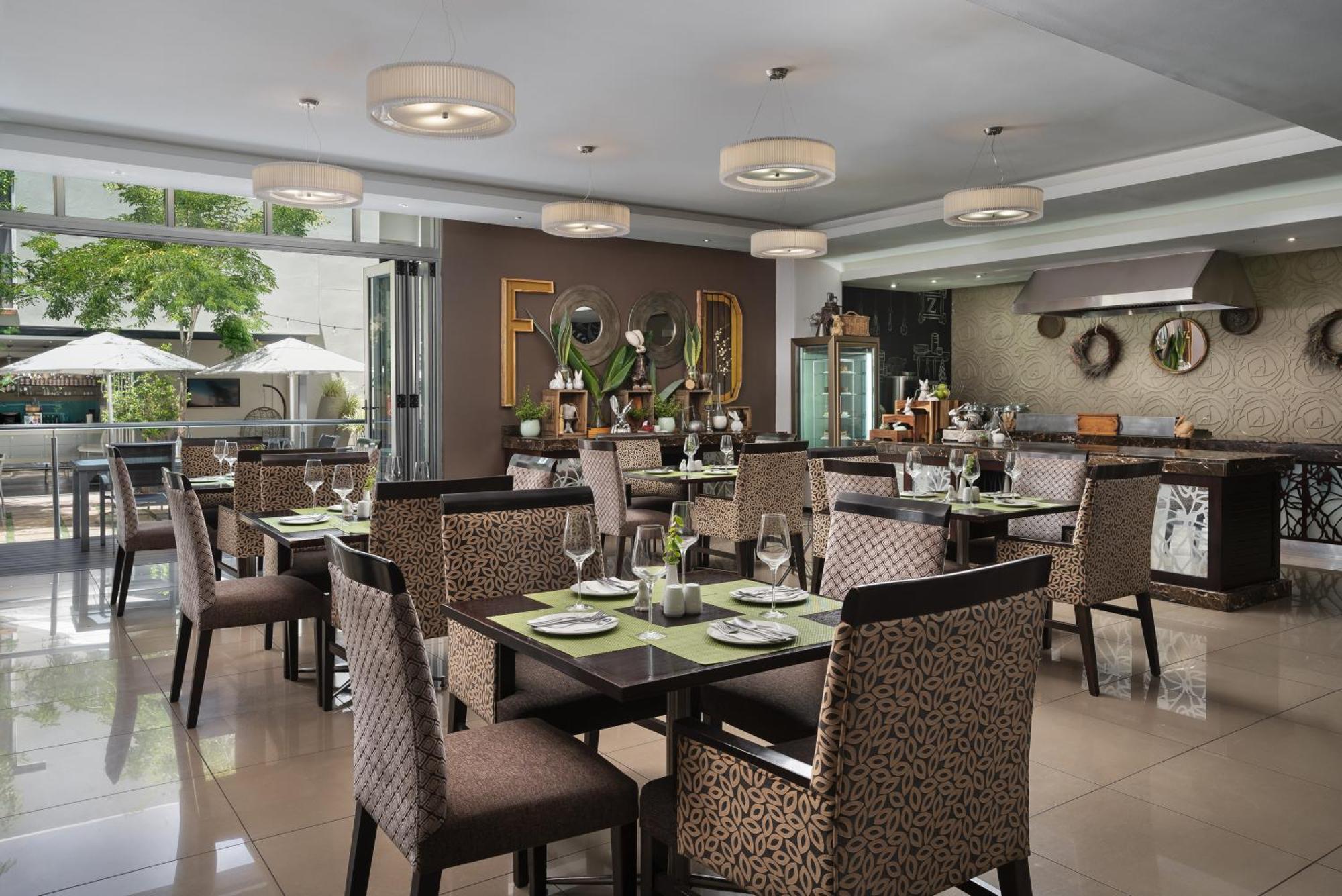 Protea Hotel By Marriott Upington Esterno foto