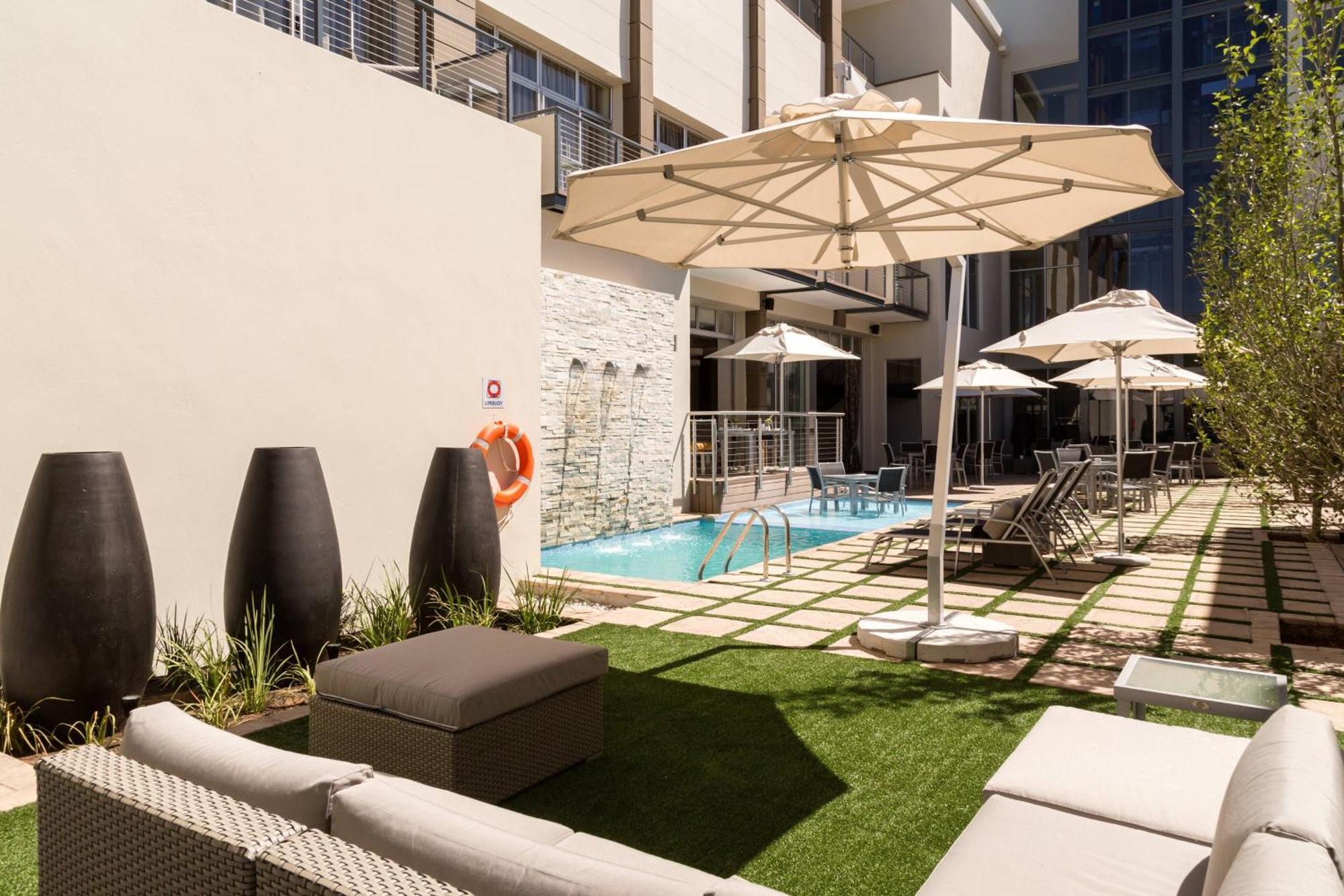 Protea Hotel By Marriott Upington Esterno foto