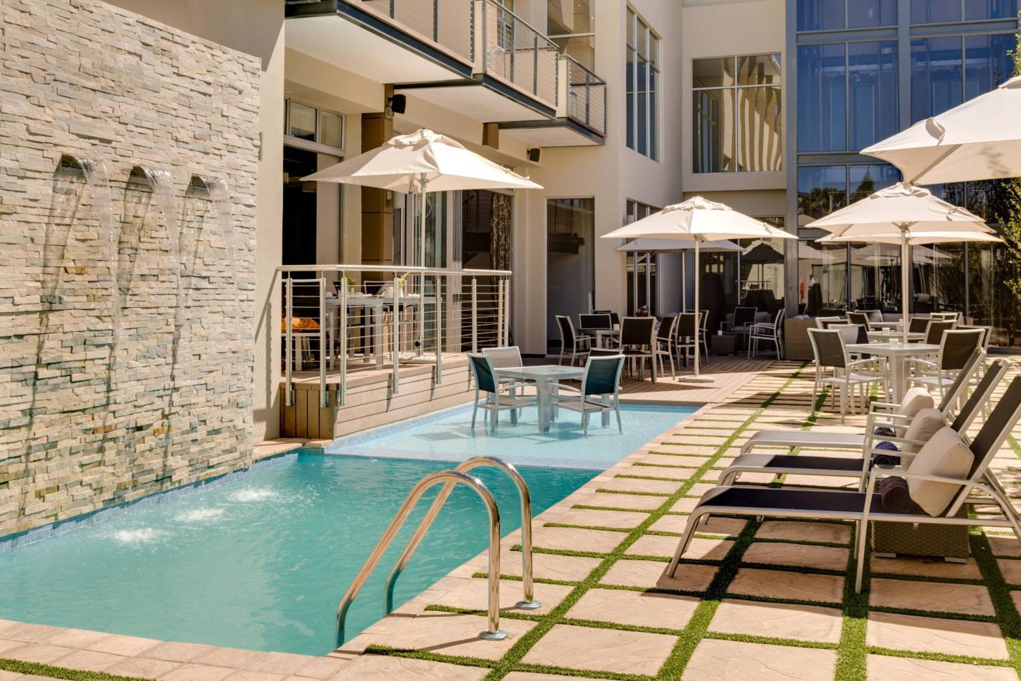 Protea Hotel By Marriott Upington Esterno foto