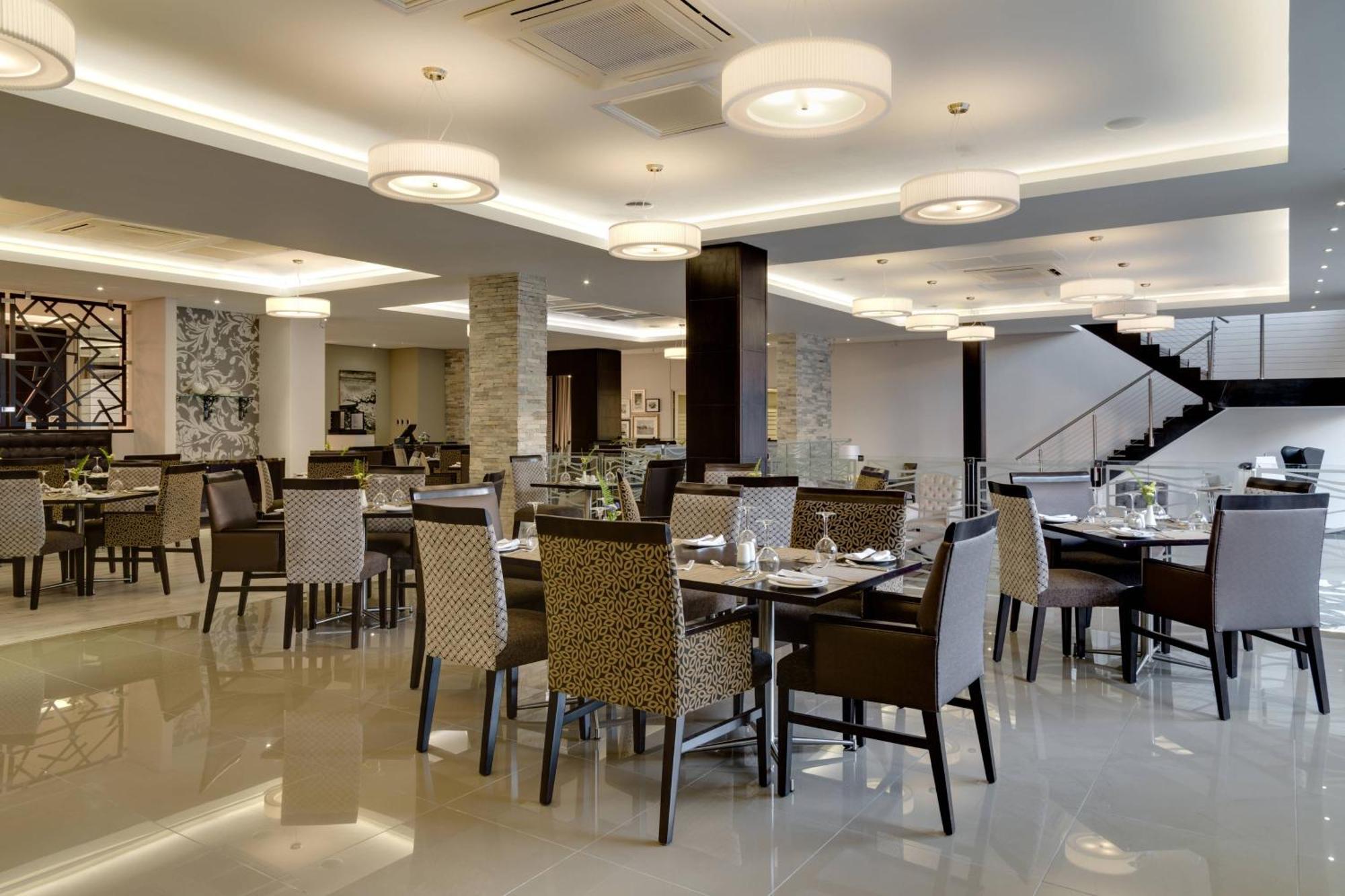 Protea Hotel By Marriott Upington Esterno foto