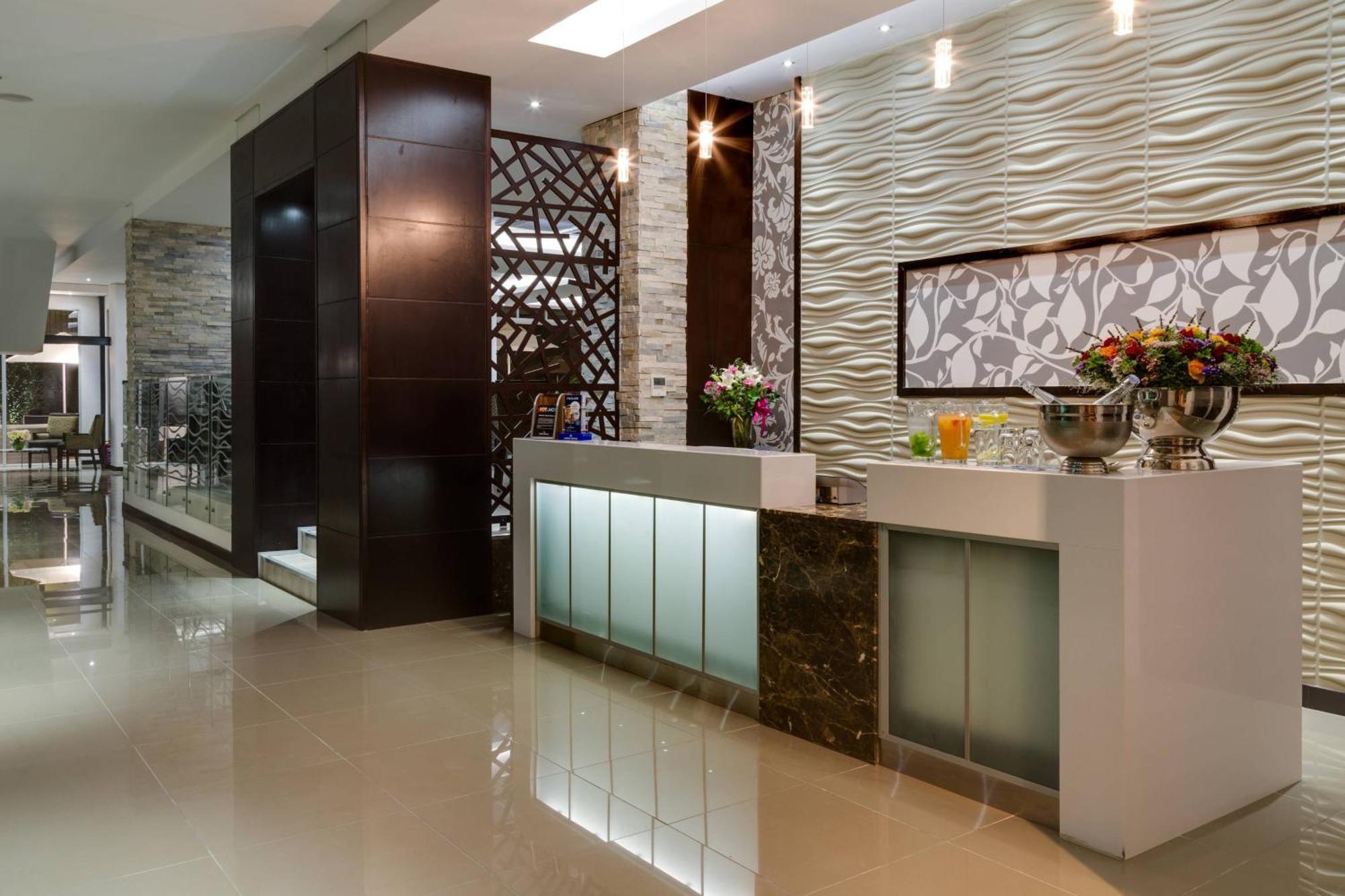 Protea Hotel By Marriott Upington Esterno foto