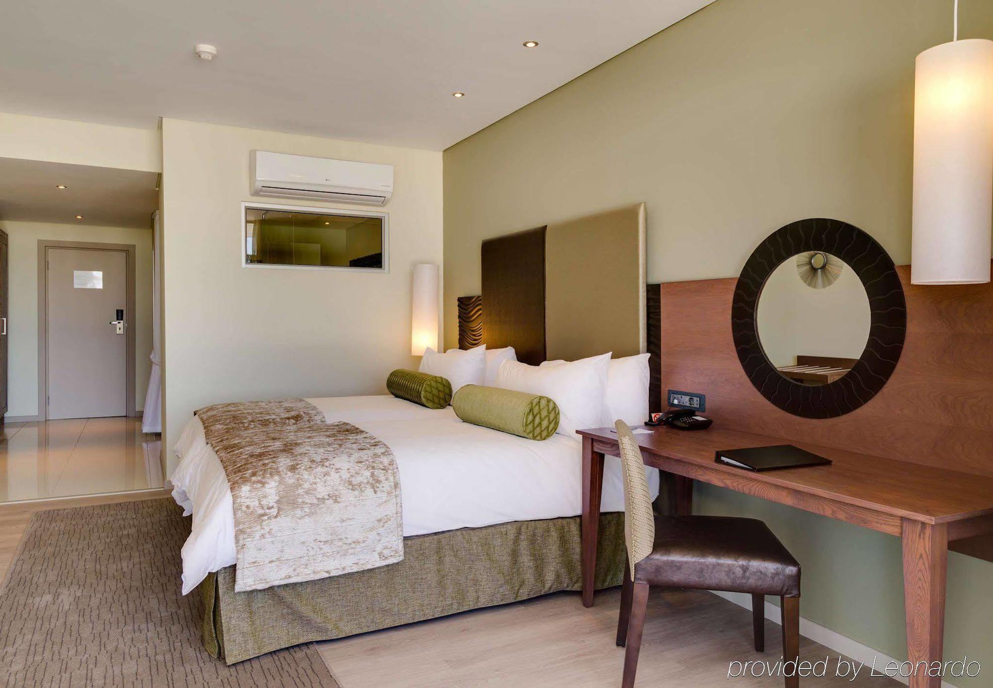 Protea Hotel By Marriott Upington Esterno foto